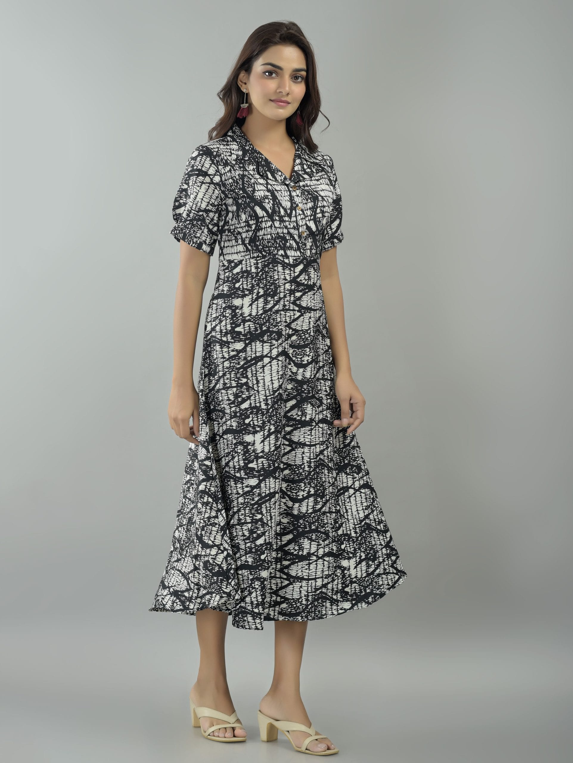 Zyanna Grey Abstract Printed Maxi Dress - View 3