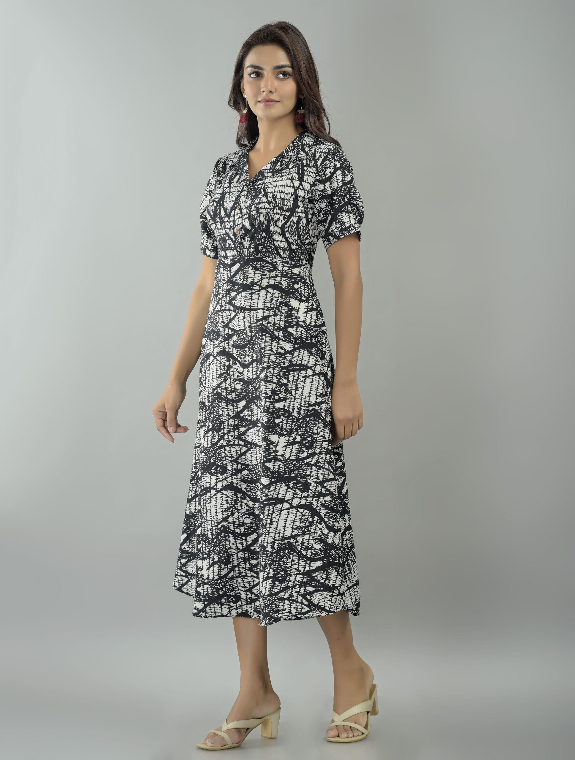 Zyanna Grey Abstract Printed Maxi Dress - View 5