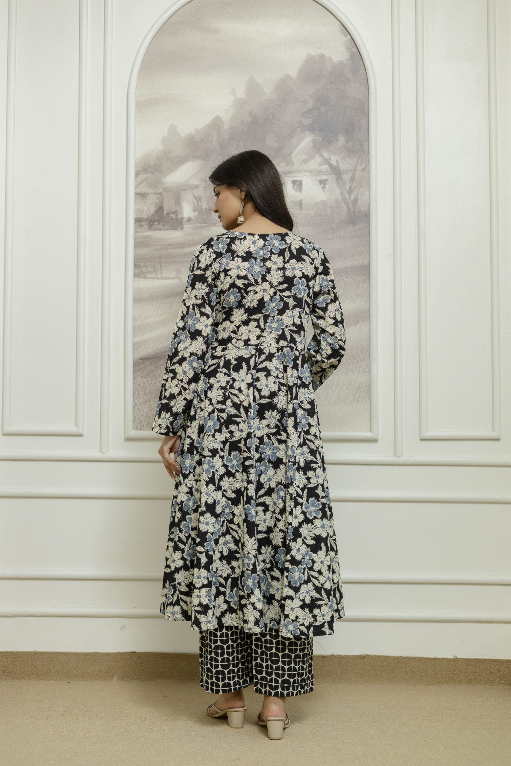 Vibrant Yellow Kurta Set with Geometric Patterns and Matching Dupatta - Vaaki 1